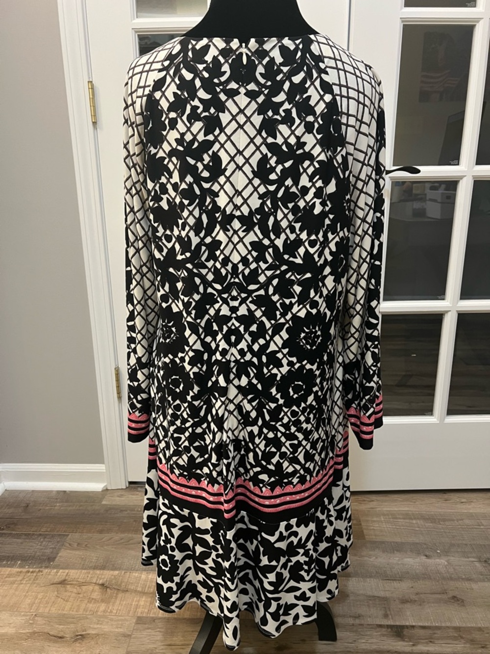 Eliza J black white and pink Stretch Knit dress size 18W EUC - Picture 4 of 8